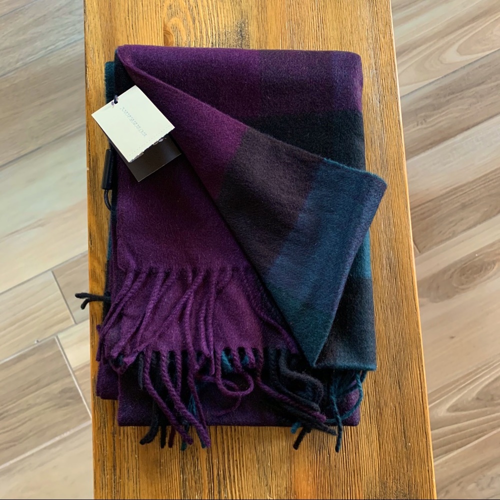 Burberry half mega check cashmere scarf 36x200cm